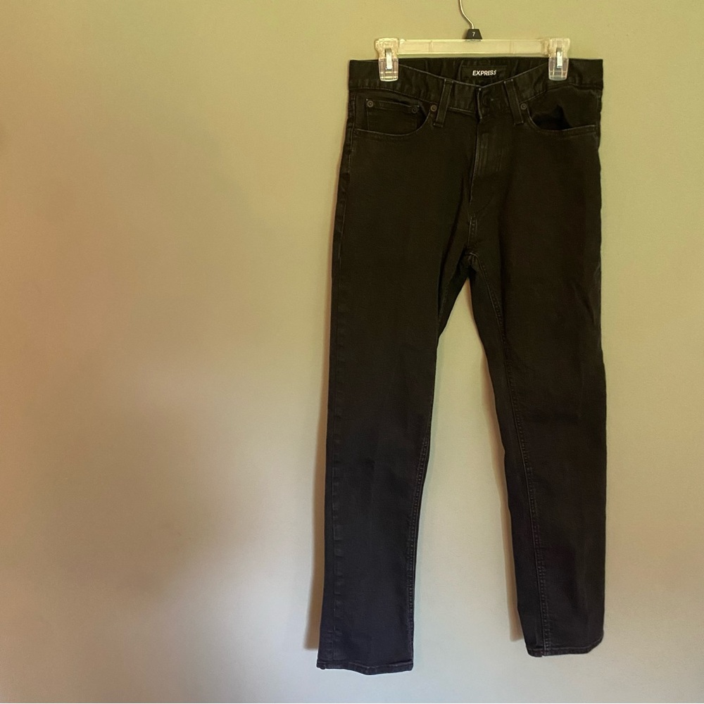 Designer Men's Express Jeans black in size 32x32 slim stretch.